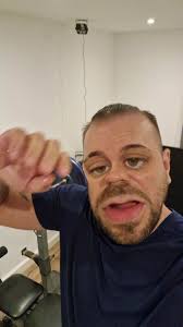 1 dzien zawsze najgorszy🤣 #87lester #silownia #viral #😅🤣🤣  #usmiechnijsie #milegowieczoru #trening #treningwdomu #viralllllll  #lester#loo