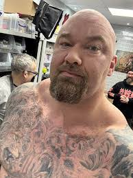 Robbie Flaherty's Instagram, Twitter & Facebook