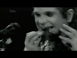 80 S Scandals Ozzy Osbourne The Bat The Alamo Youtube