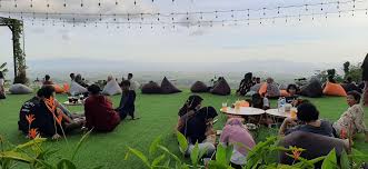 Pesan tiket kereta api dari stasiun purwokerto. Selain Wisata Baturaden Purwokerto Ini 5 Tempat Wisata Banyumas Instagramable Sekaligus Menikmati Kuliner Portal Purwokerto