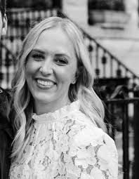 Lindsay Beyer's Instagram, Twitter & Facebook