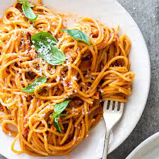 Easy Spicy Tomato Bacon Pasta Simply Delicious