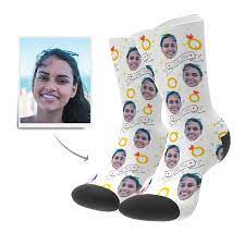 Viele der gutscheine und rabattcodes sind bereits heute online gegangen, so dass ihr schon jetzt shoppen könnt. Ich Liebe Dich Gesicht Socken Bedrucken Mit Foto Heute Bis Zu 49 Sparen Beste Innovative Geschenkideen Fur Liebe Gestalten Sie Ihrer Stil Fotosocken