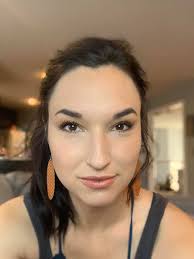 A customer who wanted 1 gram of 18 karat gold slided into my DM. She asked  to know which is better to go for," 1 gram of necklace or 1 gram of