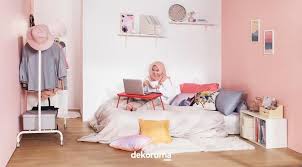 Tak apa, aku membalasnya dengan senyuman sebagai tanda bahwa aku sama sekali tidak kesal ataupun marah. Wajib Disimak 5 Cara Simpel Segarkan Suasana Kamar Kos Lifestyle Liputan6 Com