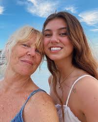 this post feels like satire but everyone knew it was coming 💞💗💗💗