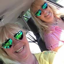 Forvirrede reisebrev fra Reisende Berit og Wenche Sprocket