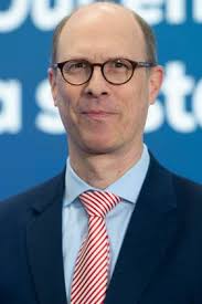 Dr. Michael MUELLER, Müller, Member of the Executive Board, CFO, CFO,  Annual Press Conference of