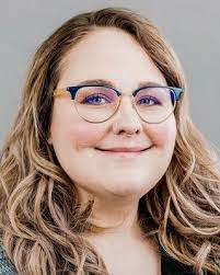 Lisa Koehn's Instagram, Twitter & Facebook