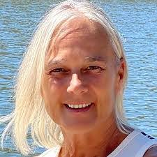 Marci Lynn's Instagram, Twitter & Facebook