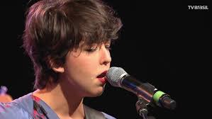 Mari Romano apresenta o álbum “Romance Modelo”