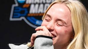 Hailey Van Lith shares obscure fact about her legs that left TCU teammates  confused