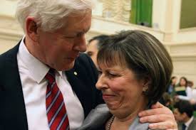 Droits et Démocratie: la veuve de l'ex-président réclame une enquête  publique