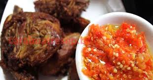 Bagi pencinta sambal mentah, ada resep sambal 'mboksiyah' yang mudah dibuat sendiri di rumah. Cara Membuat Sambal Korek Bebek Goreng Resep Masakan Indonesia
