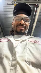 does anyone know Damian? any tea