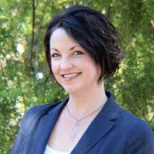 Jenifer Beck (EverythingPrettyandBeautiful)