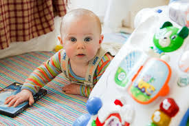 Resultado de imagem para 9 monate altes baby