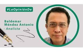 A quién representa Carlos Olson?