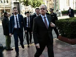 Εστίασαν την προσοχή τους στα παπούτσια που φόρεσε η κατερίνα σακελλαροπούλου για την αυτό όμως που δεν περιμέναμε ήταν τα τουρκικά μμε να ασχοληθούν με τα παπούτσια της πτδ. Aikaterinh Sakellaropoyloy Meta Thn Eklogh Ths Proteraiothta H Asfaleia Kai H Oikonomikh Anapty3h Politikh Iefimerida Gr