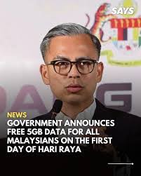 Bee Phang's Instagram, Twitter & Facebook