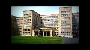 Die liste von bauwerken des brutalismus bietet einen überblick über bedeutende realisierte bauwerke der architekturströmung brutalismus, dessen blütezeit zwischen den 1950er und 1970er jahren lag. Frankfurt Goethe Universitat Uni Campus Westend Full Hd Youtube