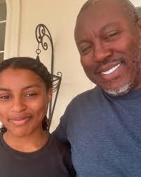 Margo Mays's Instagram, Twitter & Facebook