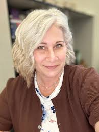 So it's taken a week or so, but I think I'm getting used to the new short  style. I almost don't believe I did it. It requires more work than long  hair,