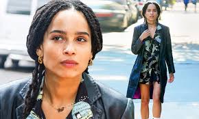 High fidelity is set to reboot a classic romantic comedy into a tv show starring zoë kravitz. Zoe Kravitz Looks Leggy As She Films New Series High Fidelity In Nyc After Secretly Marrying Daily Mail Online