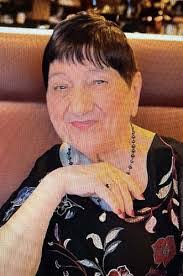 Lola Gross's Instagram, Twitter & Facebook