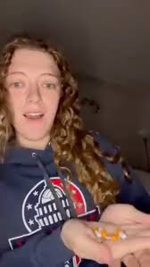 Savannah Hare's Instagram, Twitter & Facebook