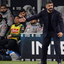 No auge de sua carreira, desempenhou uma brilhante parceria com o craque andrea pirlo,. Neapel Gattuso Vor Verlangerung