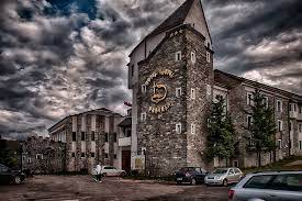 Castelul bran dracula transylvania bran castle. Hotelul Dracula Din TihuÈ›a CumpÄƒrat De O ImportantÄƒ Companie BistriÈ›eanÄƒ Bistrita Business