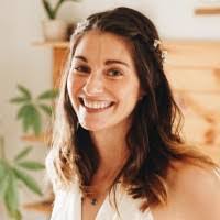 Katie Mullins's Instagram, Twitter & Facebook