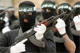 قائد هيئة الأركان في كتائب القسام محمد الضيف يؤكد أن قيادة المقاومة والقسام تراقب ما يجري عن كثب في حي الشيخ جراح، ويتوجه وفي تصريح مقتضب له عبر قناة الناطق العسكري أبو عبيدة على تلغرام، توجه الضيف بتحية لأهلنا الصامدين في حي الشيخ جراح. Ù…Ø­Ù…Ø¯ Ø§Ù„Ø¶ÙŠÙ ÙŠØªÙˆØ¹Ø¯ Ø§Ù„Ø¥Ø­ØªÙ„Ø§Ù„ Ø¨Ø¯ÙØ¹ Ø«Ù…Ù† ØºØ§Ù„ Mehr News Agency