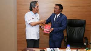 Pejabat setiausaha persekutuan sabah is a government agency based in kota kinabalu, sabah. Jupem On Twitter Kota Kinabalu 10 Mac Ketua Pengarah Ukur Dan Pemetaan Malaysia Ybhg Dato Sr Dr Azhari Bin Mohamed Telah Mengadakan Kunjungan Hormat Kepada Setiausaha Kerajaan Negeri Sabah Yb