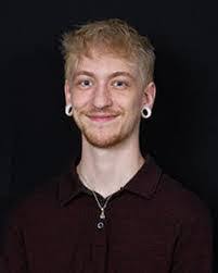 Julia Harness's Instagram, Twitter & Facebook