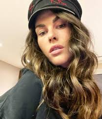 Sofia was born in milan and holds italian nationality. Francesca Sofia Novello Instagram Il Bikini E Microscopico Senza Parole