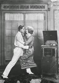 Juli 1583 in cuncolim, der 1583 auf salsetta, einer halbinsel südlich von goa, eine kirche errichten wollte, jedoch kurz nach seiner ankunft gemeinsam mit vier weiteren jesuiten und 14 indischen christen von hindus ermordet wurde. Rudolph Valentino The Seductive Tragic Idol Of The Jazz Age The Bowery Boys New York City History