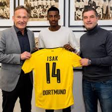 Isak играет с 2019 в реал сосьедад (реал с). Borussia Dortmund Sign Striker Alexander Isak Bvb De