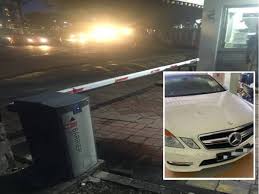 Dia (papagomo) kini disiasat di bawah seksyen 147/323 kanun keseksaan kerana dengan sengaja mendatangkan kecederaan. Enam Lelaki Ditahan Bantu Siasatan Kes Gaduh