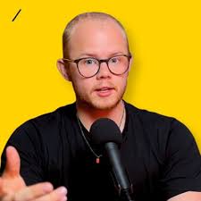 Having a boring Sunday? I highly recommend my latest episode of ADHD  Chatter, where I chat to the incredible Kate Spicer. This episode is  breaking download records, and it's easy to see