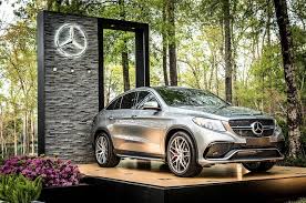 Dog Posts On Mercedes Benz Suv Mercedes Benz Gle Mercedes Benz Gla