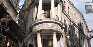 First Look At The Goblins Inside Gringotts Bank Harry Potter Universal Harry Potter London Harry Potter Diagon Alley