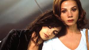 Victoria Abril: demasiado borde para ser popular, demasiado buena para no  contar con ella