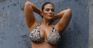 Ashley graham ist eine echte powerfrau. Ashley Graham Shows Her Stretch Marks In New Photo Shoot