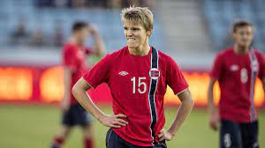 Det er ikke motgang, kaos og et lag uten selvtillit gutten trenger nå, skriver morten p. Martin Odegaard Visits Liverpool Training Ground Melwood Eurosport