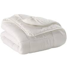 Il s'agit de couettes fabriquées dans le but de vous offrir un la couette 4 saisons est composé de deux couettes séparées qui peuvent être facilement séparées et jointes. Couette Blanche 4 Saisons 100 Gr 200 Gr 100 X 140 Cm