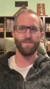 Andrew Winch joins Joey O'Farrell for Memories of Bob's brought to you by  the Vulgar Display of Podcast and The Barn. Memories of Bob's part 1 OUT  NOW. Part 2 to be released