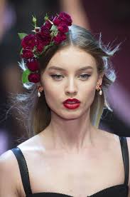 Dolce Gabbana Spring 2018 Dazzling Hair And Beauty Details Straight From The Milan Runways Photos Hair Beauty Model Hair Beauty