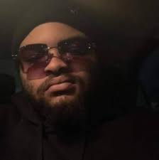 Don't go broke tryna keep up with me, this my girl money I'm spending 😂😂😂